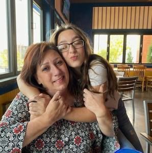 Meet your Posher, Gloria